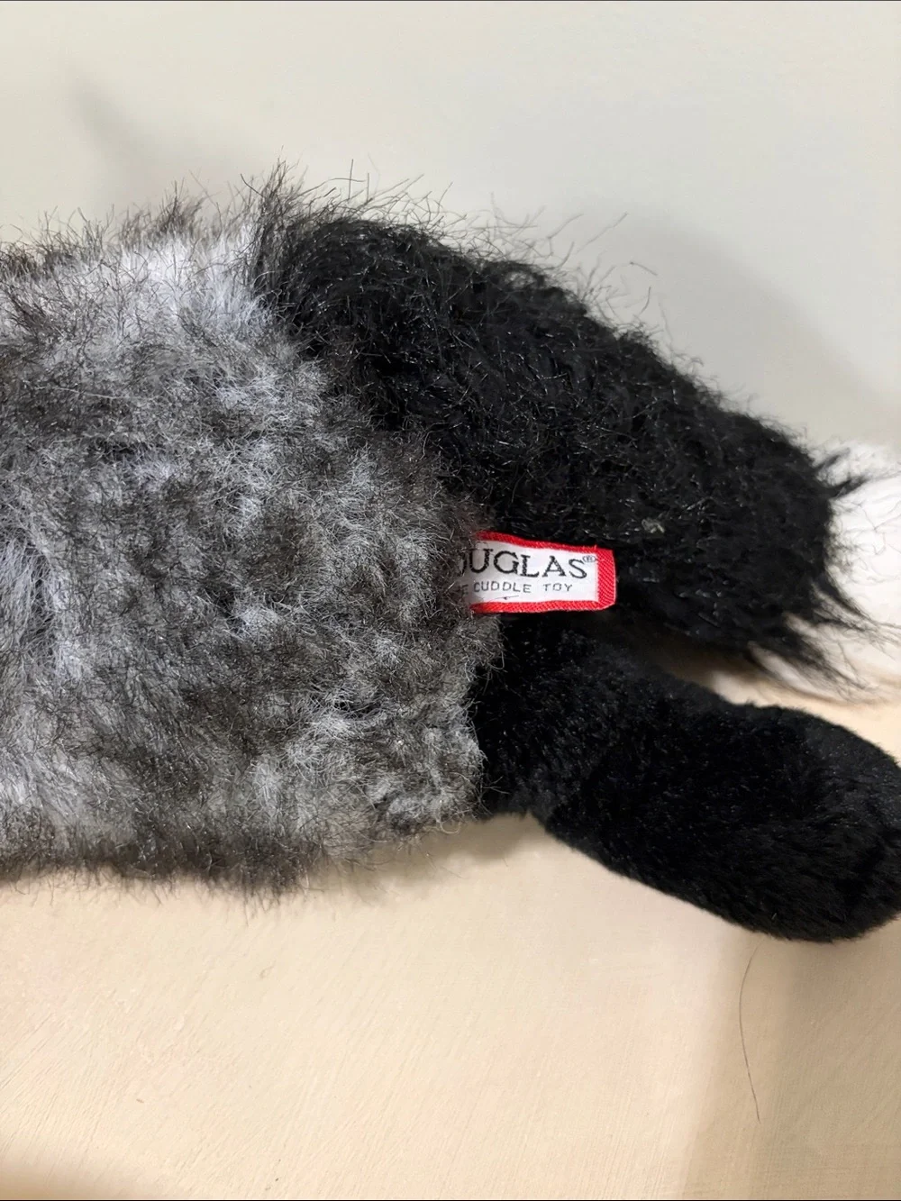 Douglas Sterling the Silver Fox 20 Inch Silver Gray Faux Fur EUC